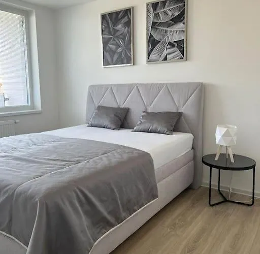 Centrum , 7 Minut Peso Do Centra * كَشّا